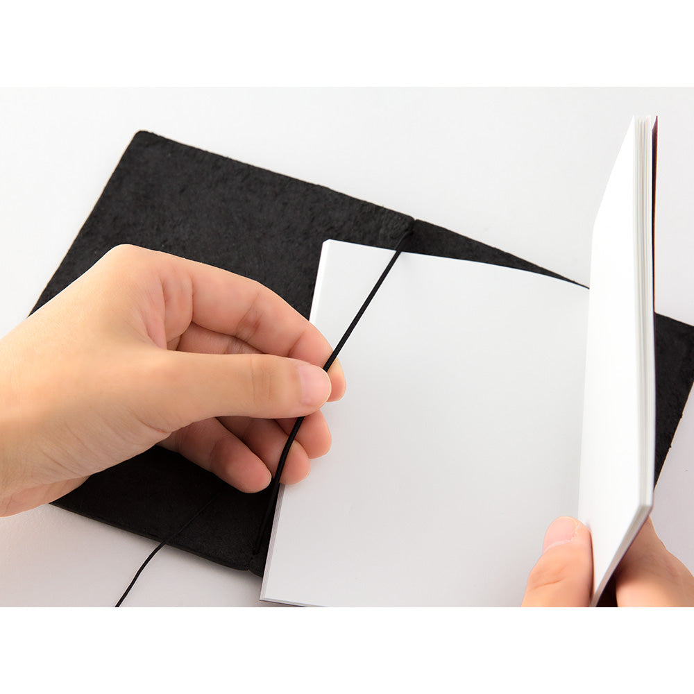 TRAVELLER'S Notebook - Passport - Black