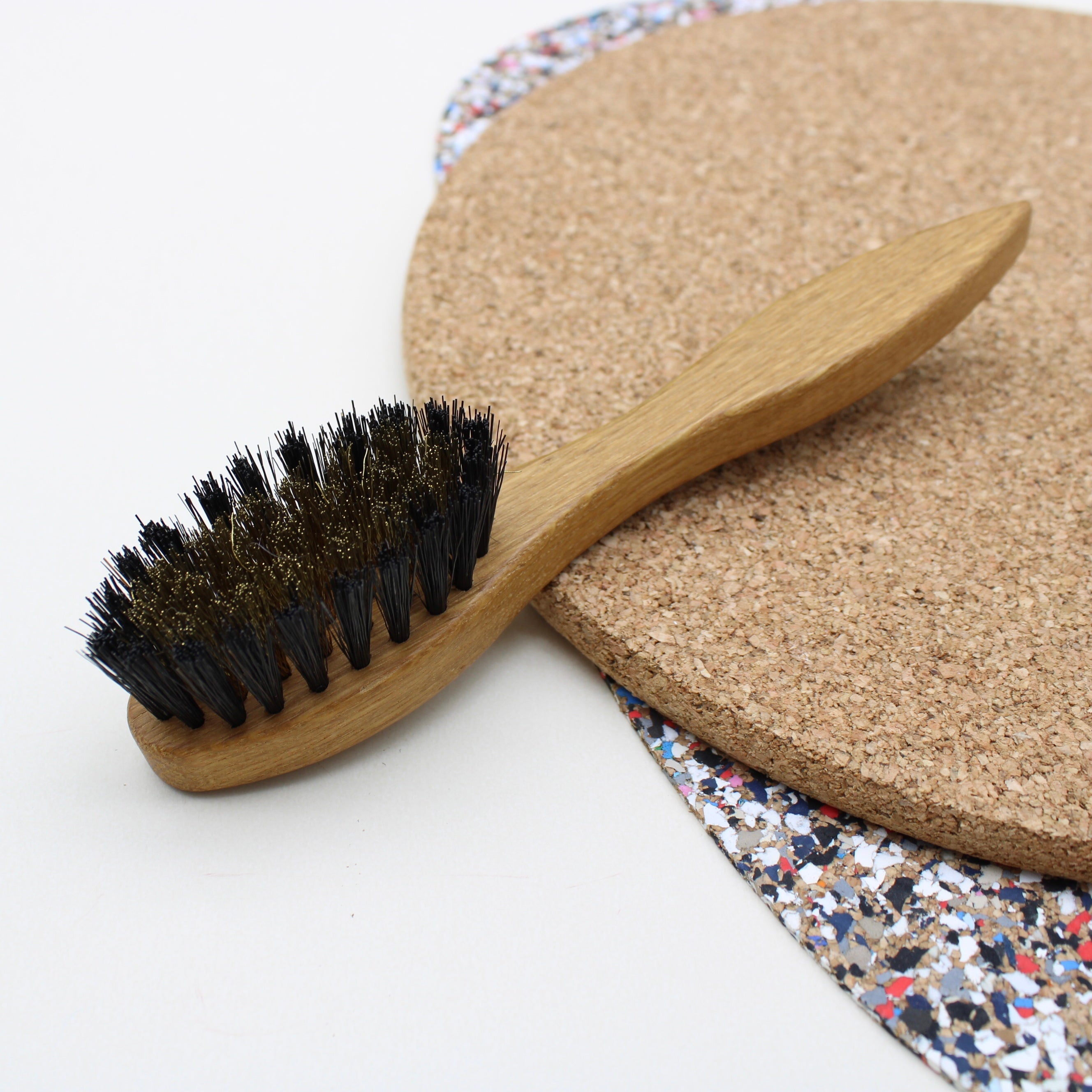 Suede brush
