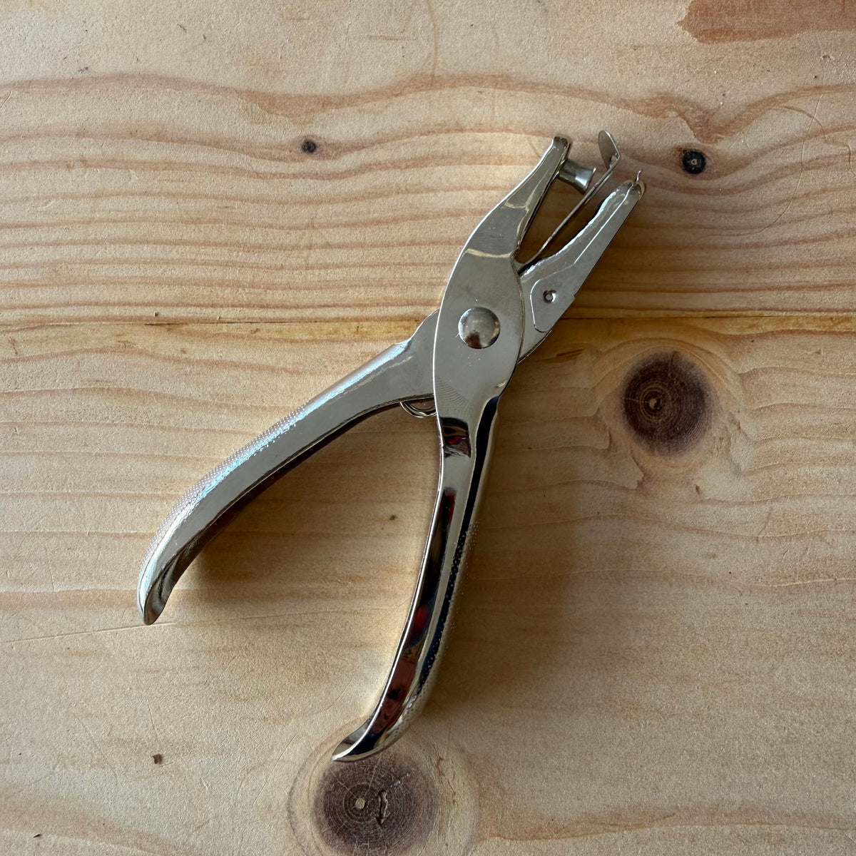 Multiuse Hole Punch