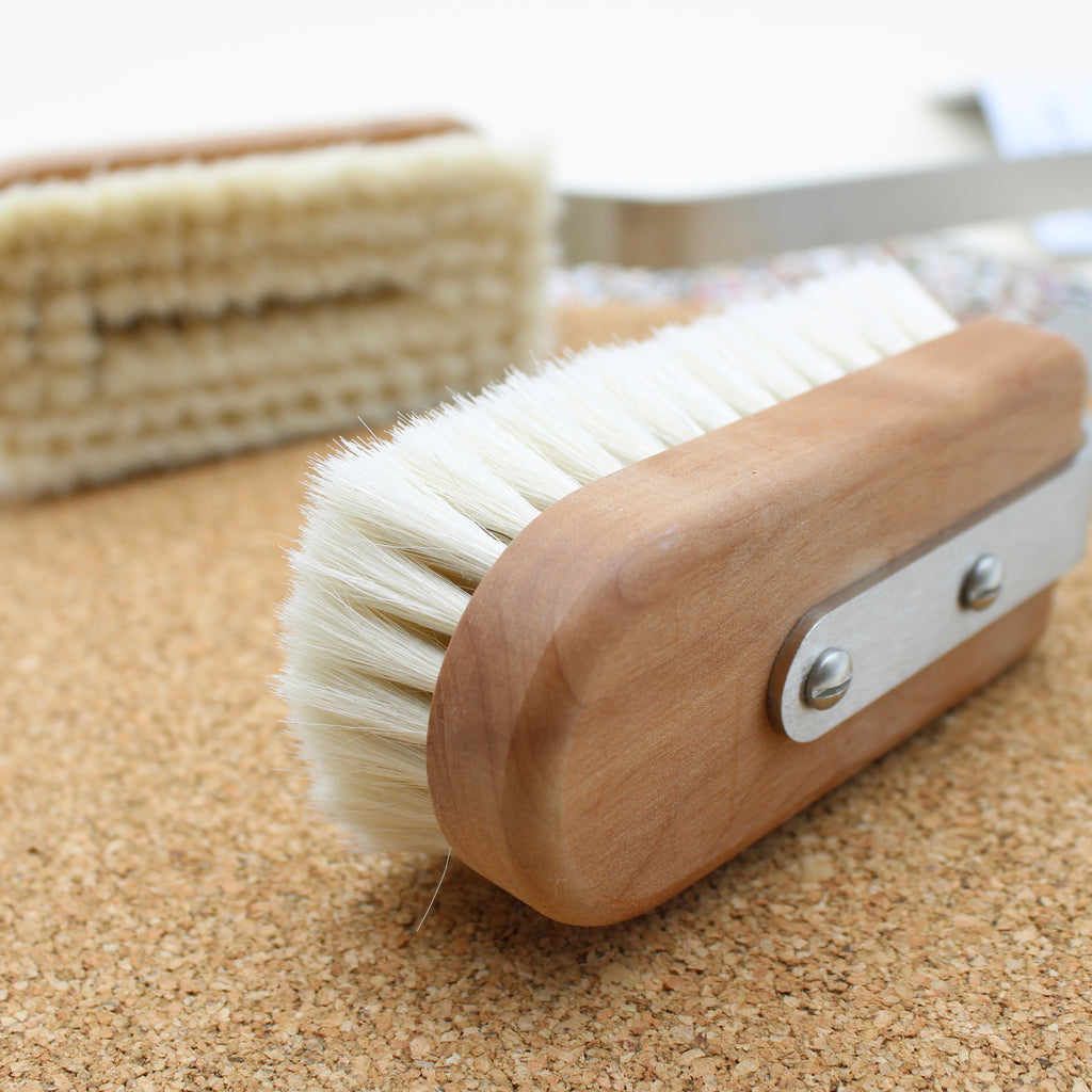 Plant brush (Leaf-Brush)