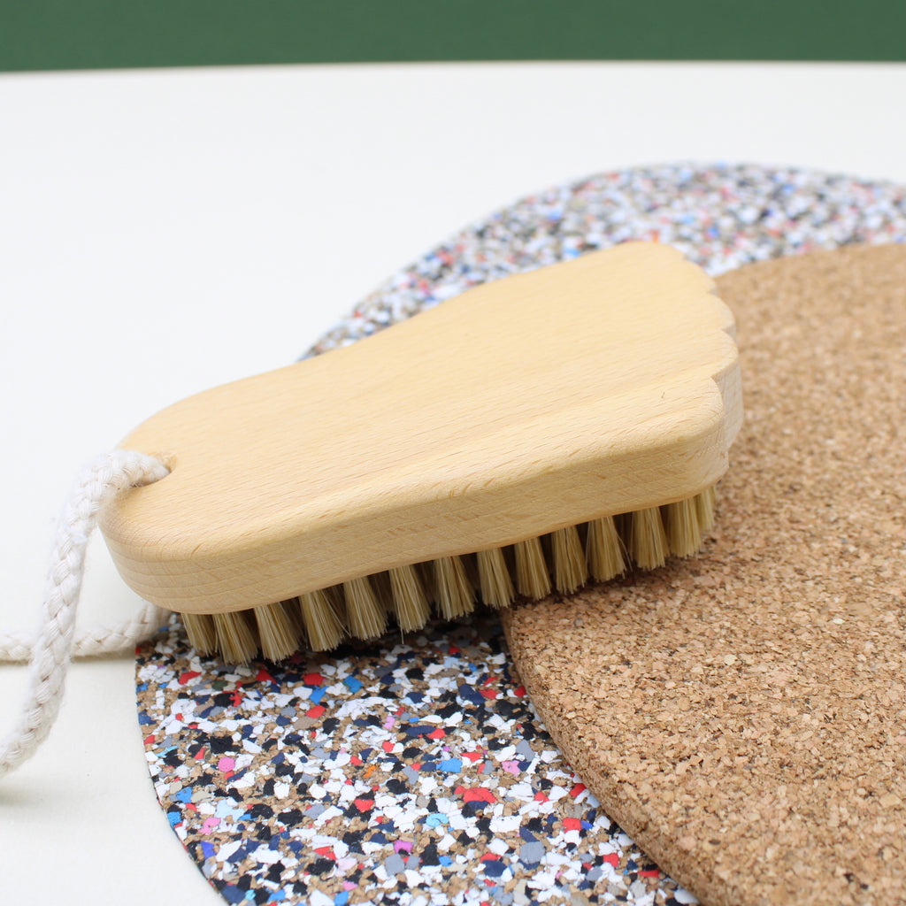 Foot brush