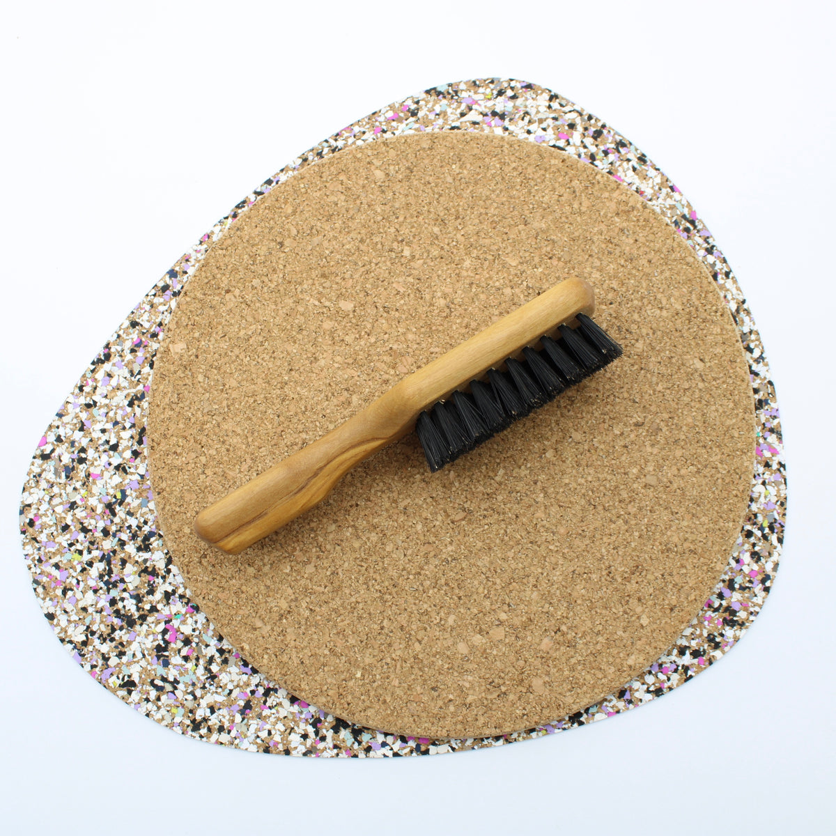 Men’s Hairbrush in Olive Wood & Bristle