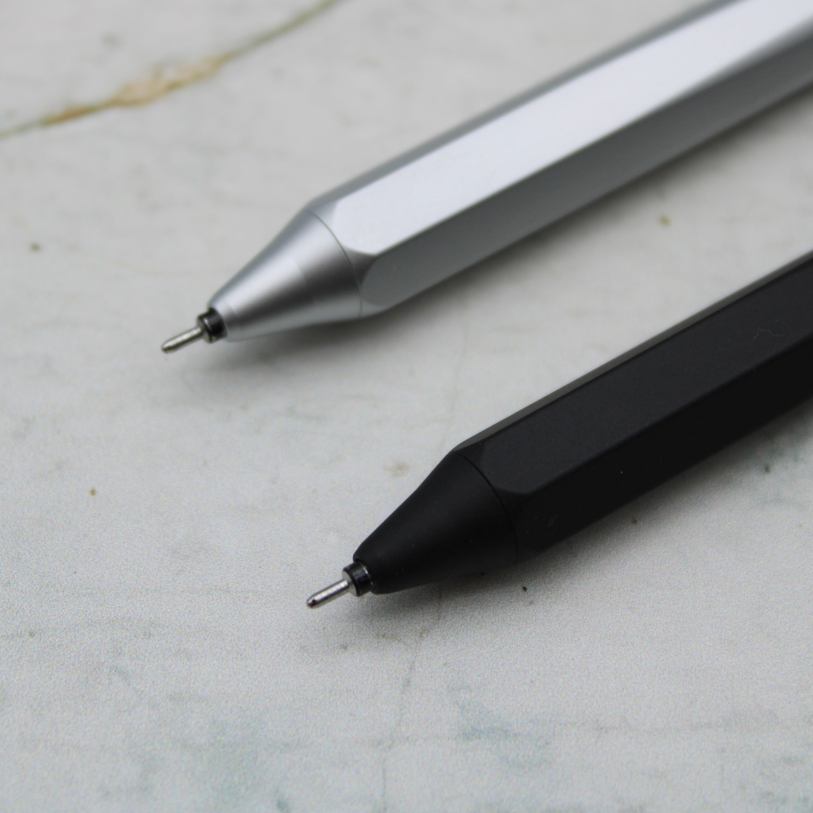 Ohto Multi Function 3 in 1 Pen & Mechanical Pencil - 2 colours