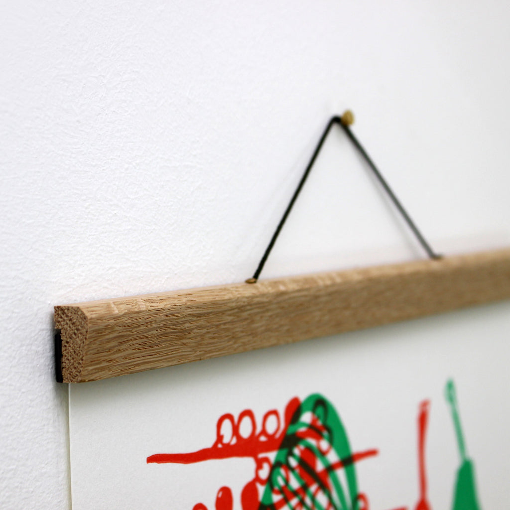Hanger Task A4 Oak Poster Hanger – Task In Hand